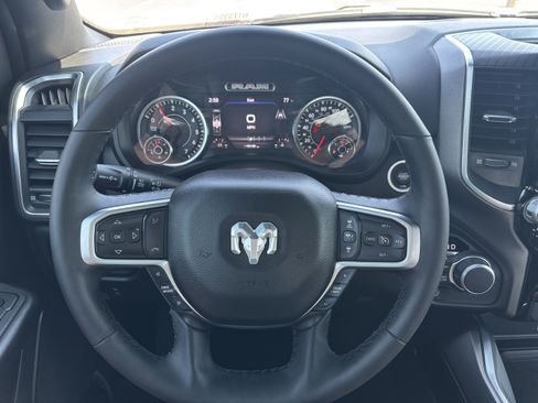 Used 2025 RAM 1500 Big Horn AWD/4WD image 17