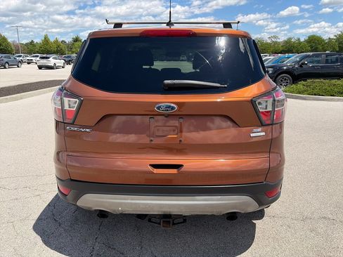 Used 2017 Ford Escape SE FWD image 6
