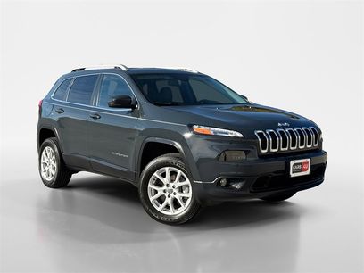 Used 2018 Jeep Cherokee Latitude Plus w/ Comfort/Convenience Group