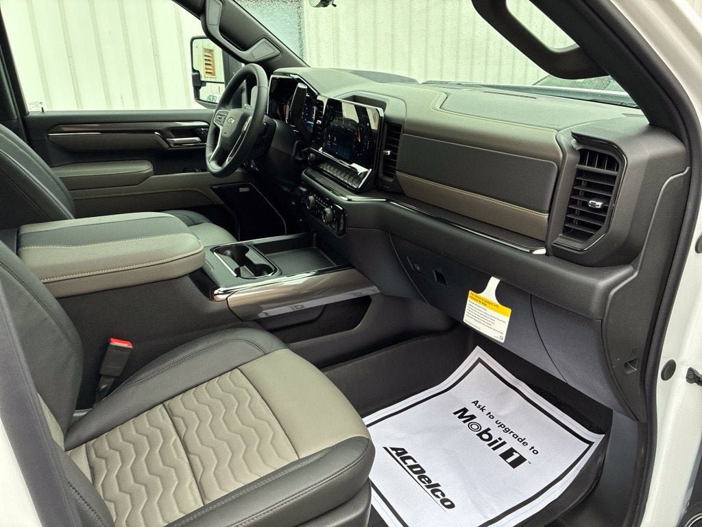 New 2026 Chevrolet Silverado 2500 ZR2 w/ Snow Plow Prep/Camper Package AWD/4WD image 29