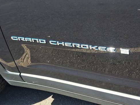 Used 2024 Jeep Grand Cherokee Limited 4xe AWD/4WD image 32