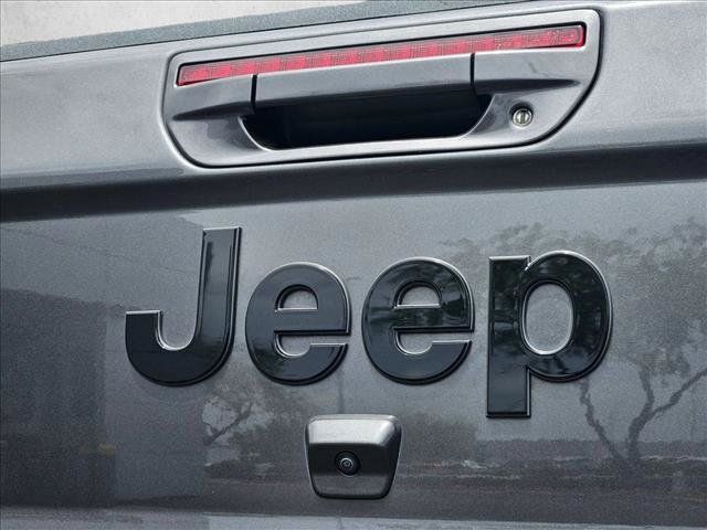 Used 2021 Jeep Gladiator Overland AWD/4WD image 30