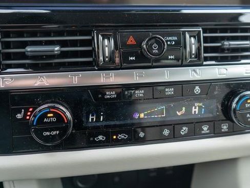 New 2026 Nissan Pathfinder SL image 22