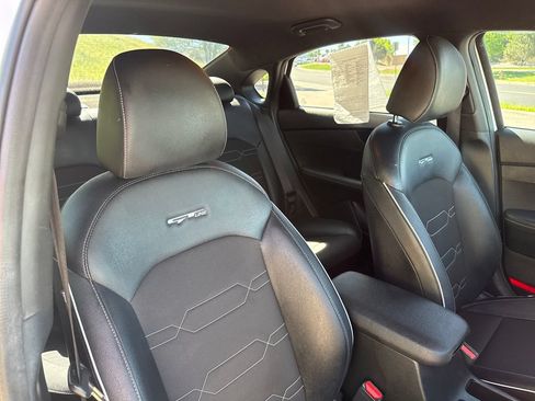 Used 2023 Kia Forte GT-Line w/ GT-Line Technology Package FWD image 31