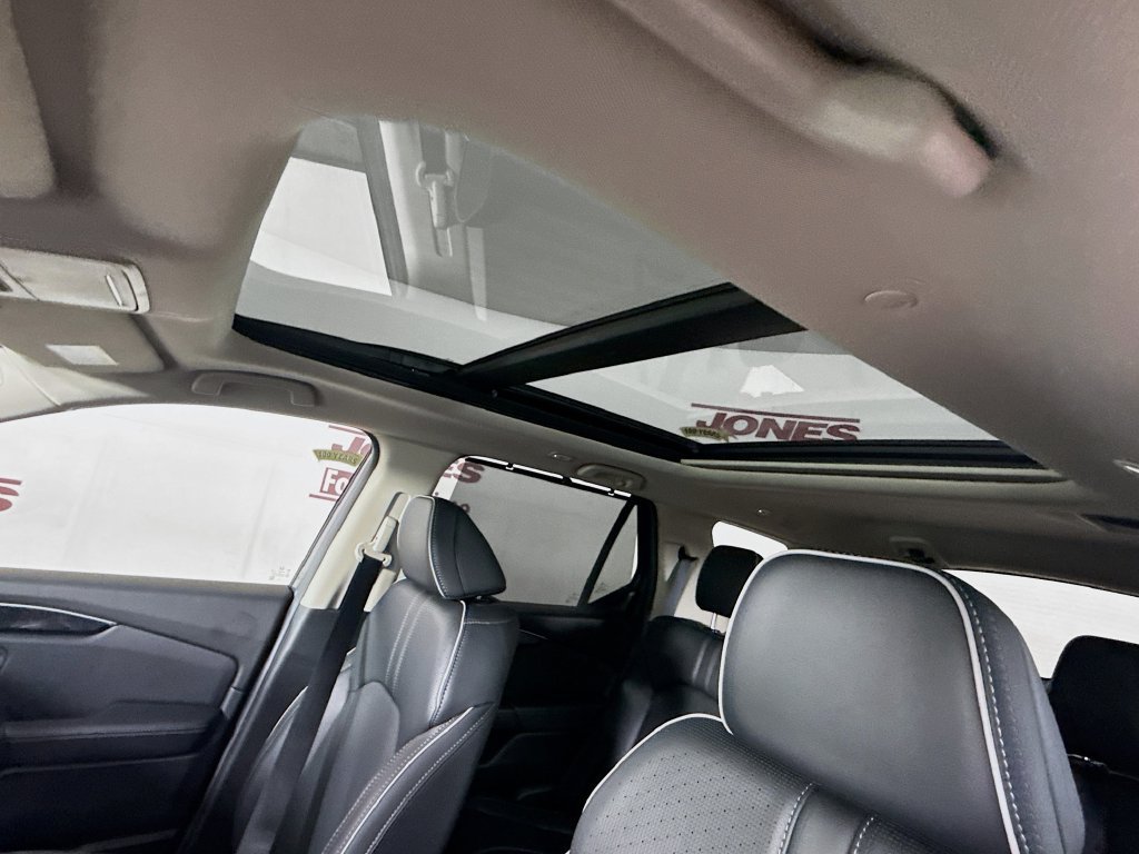Used 2025 Honda Pilot Elite image 11