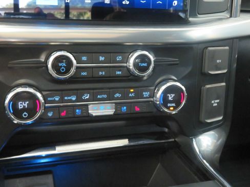 Used 2021 Ford F150 Lariat w/ Equipment Group 502A High AWD/4WD image 44