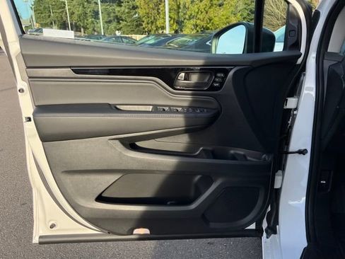 New 2026 Honda Odyssey Touring image 16
