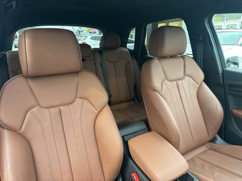 Used 2024 Audi Q5 2.0T Premium image 19
