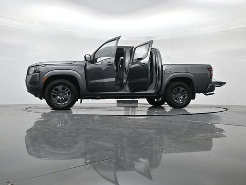 Used 2026 Nissan Frontier SV RWD image 52