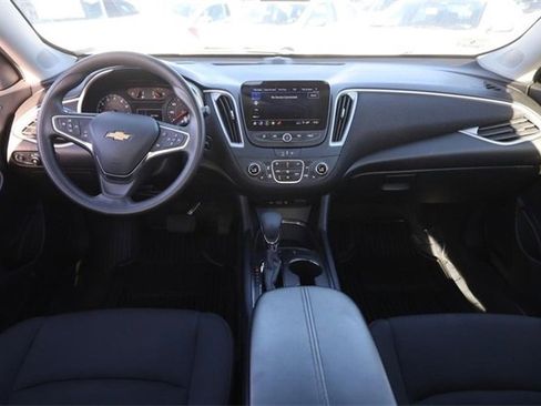 Used 2024 Chevrolet Malibu LT image 19