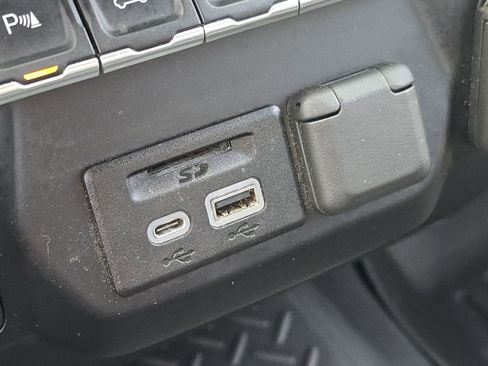 Used 2020 GMC Sierra 2500 SLT w/ Gooseneck/5TH Wheel Package image 12