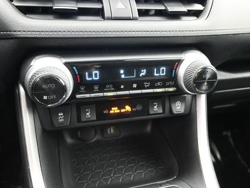 Used 2023 Toyota RAV4 XLE w/ Convenience Package AWD/4WD image 16