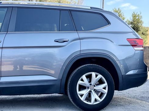 Used 2019 Volkswagen Atlas SE FWD image 14
