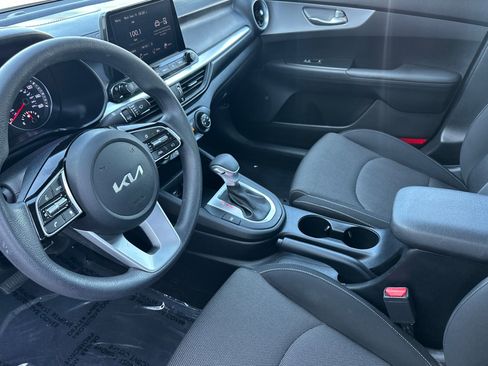 Used 2023 Kia Forte LXS image 10