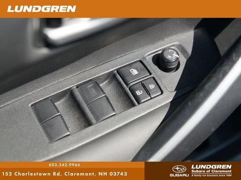 Used 2023 Toyota Corolla SE FWD image 10