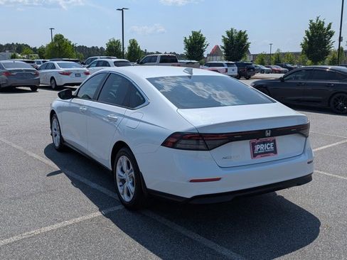 Used 2025 Honda Accord LX image 7