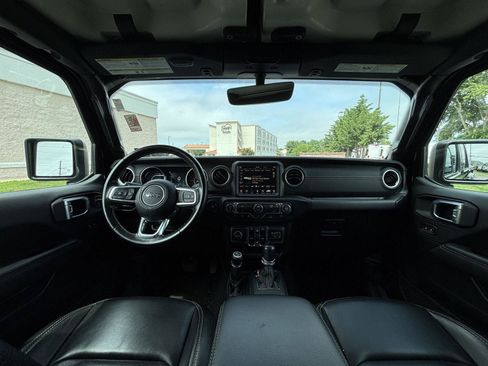 Used 2021 Jeep Gladiator Overland w/ Popular Equipment Package AWD/4WD image 17