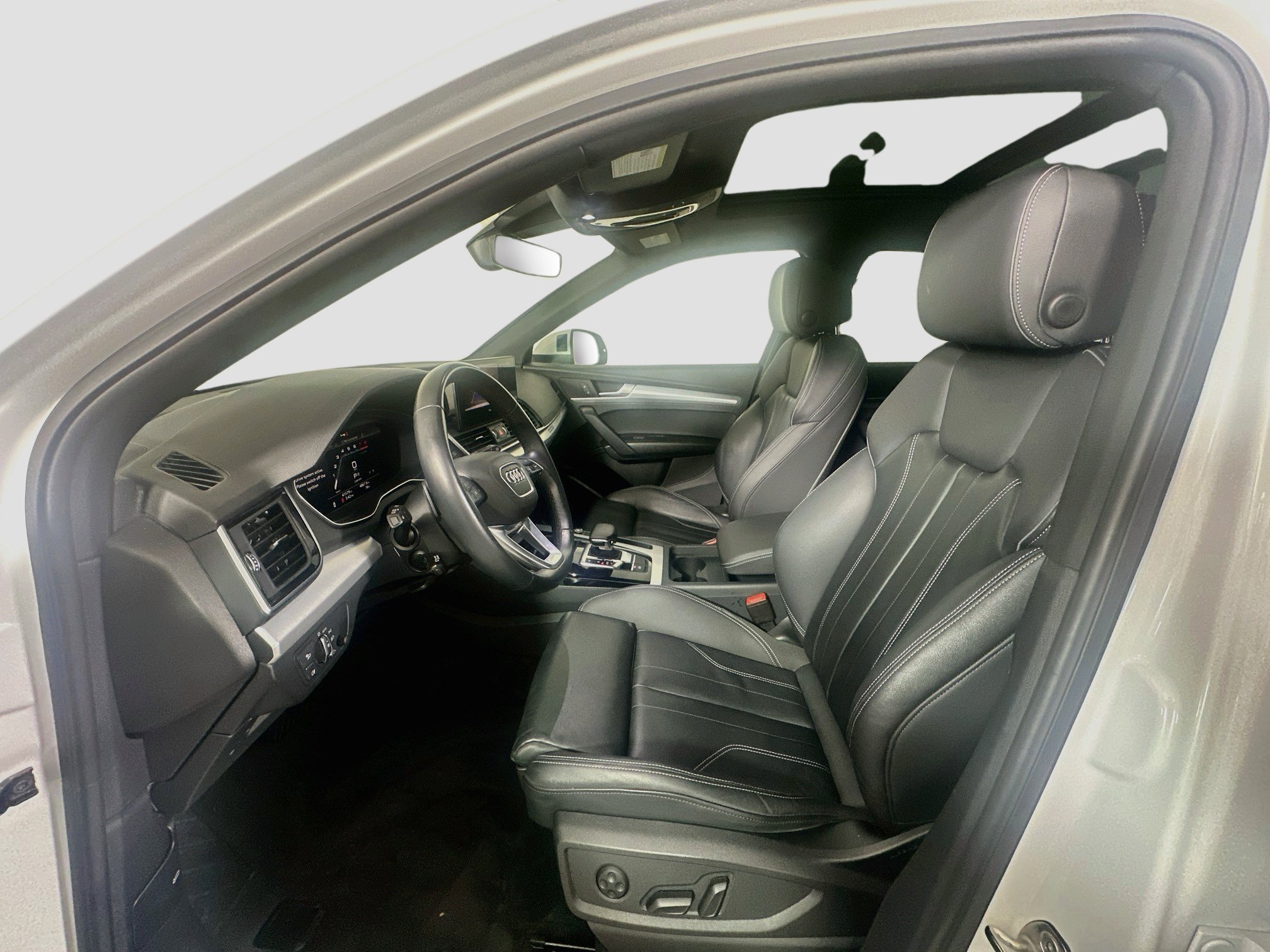 Used 2025 Audi Q5 2.0T Premium AWD/4WD image 13