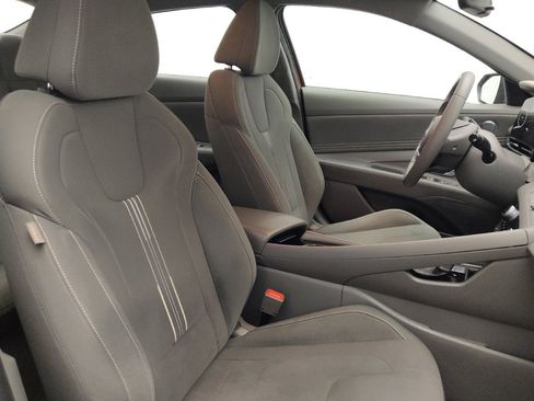 Used 2023 Hyundai Elantra SEL w/ Convenience Package image 21