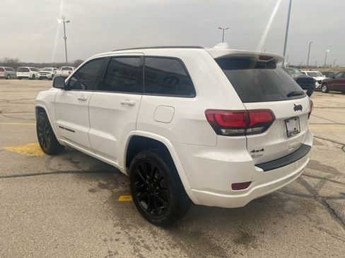 Certified 2018 Jeep Grand Cherokee Altitude image 4