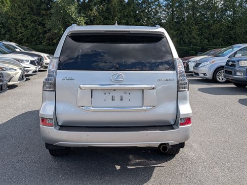 Used 2016 Lexus GX 460 w/ Premium Package image 4