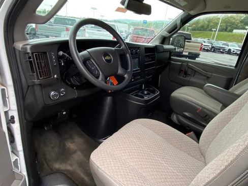 Used 2019 Chevrolet Express 3500 LT w/ LT Preferred Equipment Group RWD image 15