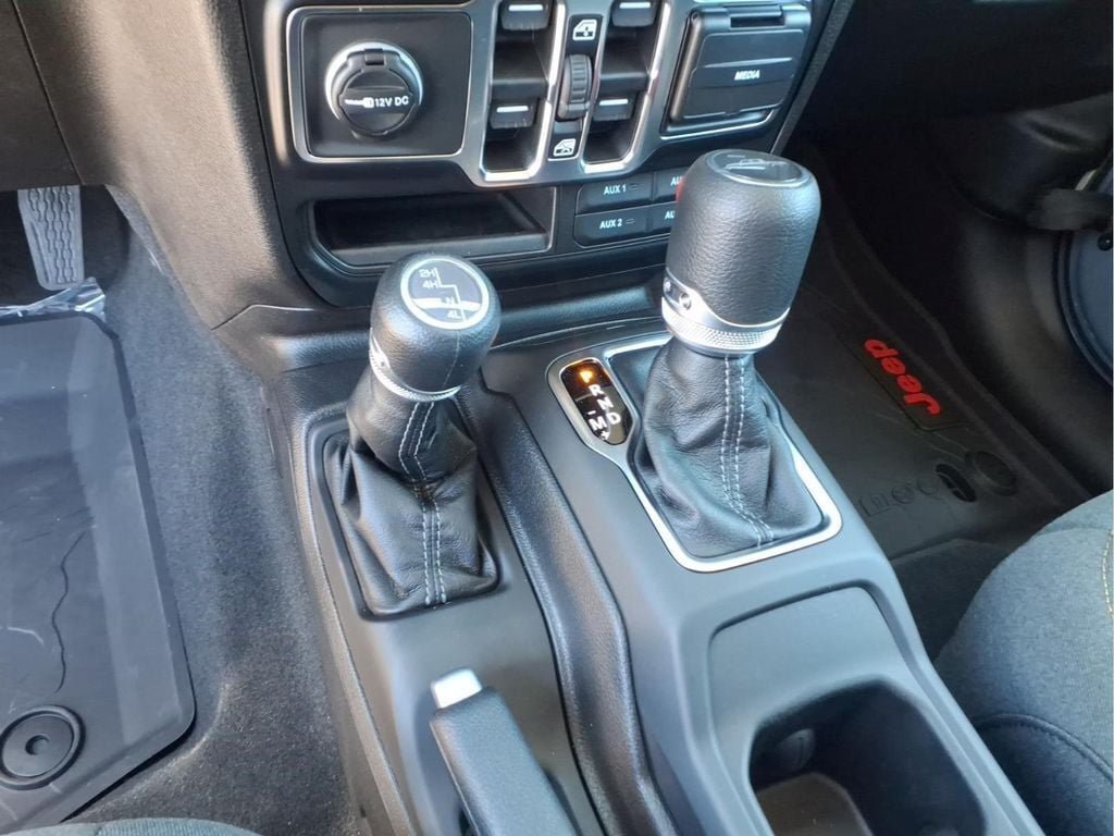 New 2026 Jeep Gladiator Sport AWD/4WD image 24