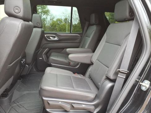 Used 2024 Chevrolet Tahoe Z71 w/ Z71 Off-Road Package AWD/4WD image 12