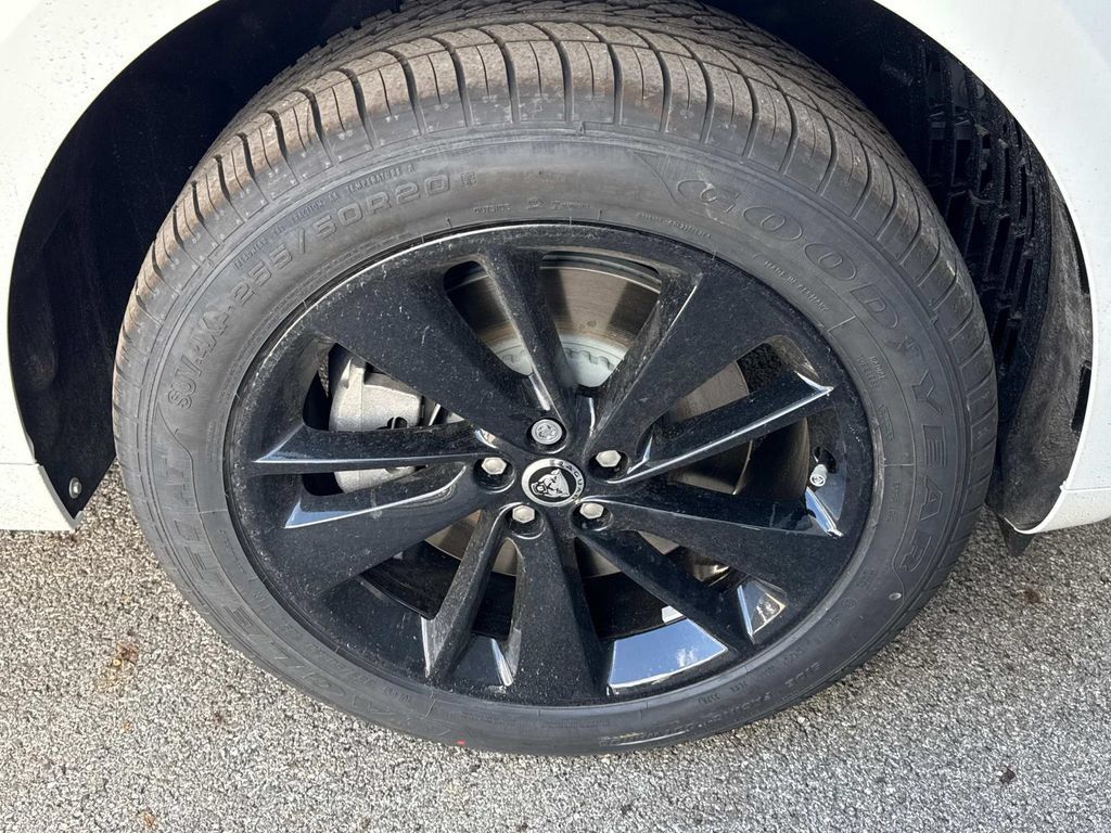 New 2026 Jaguar F-PACE R-Dynamic S AWD/4WD image 10