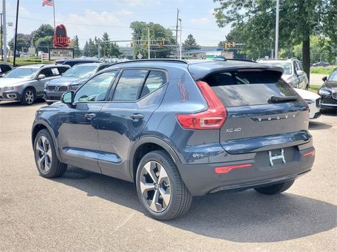 New 2026 Volvo XC40 B5 Core w/ Protection Package Premier image 6