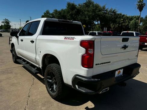 Used 2024 Chevrolet Silverado 1500 LT Trail Boss w/ Convenience Package II AWD/4WD image 8