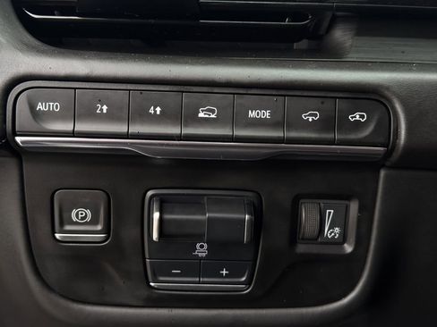 Used 2024 Cadillac Escalade Sport Platinum image 22