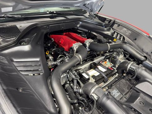 Used 2016 Ferrari California T image 33