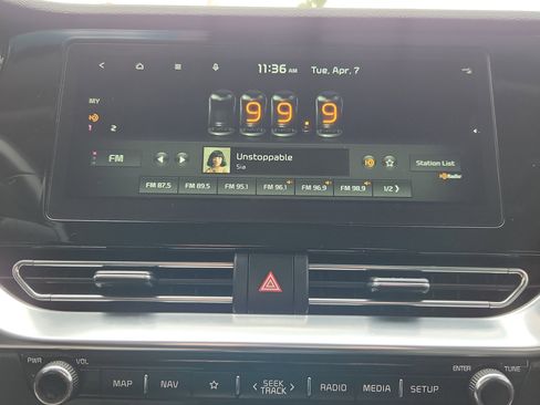 Used 2022 Kia Niro Touring Special Edition image 20