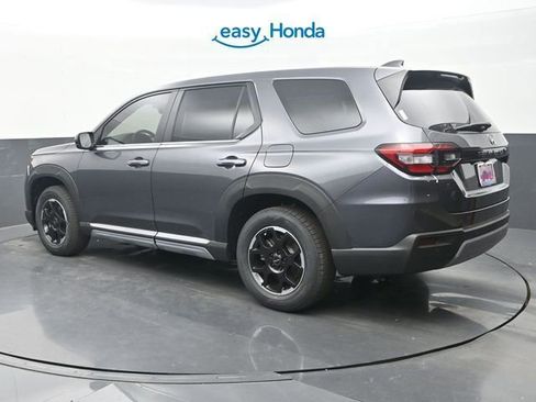 Used 2025 Honda Pilot EX-L image 5