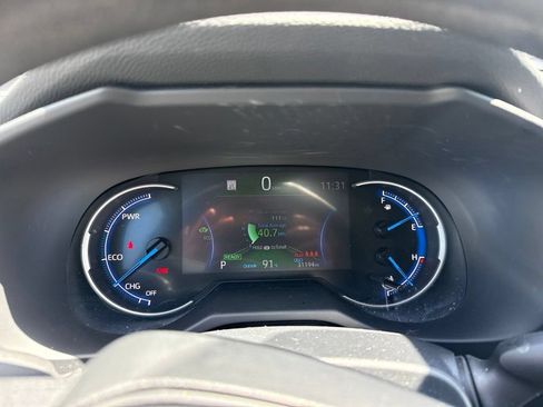 Used 2024 Toyota RAV4 LE AWD/4WD image 8