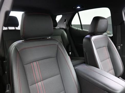 Used 2024 Chevrolet Equinox RS FWD image 28