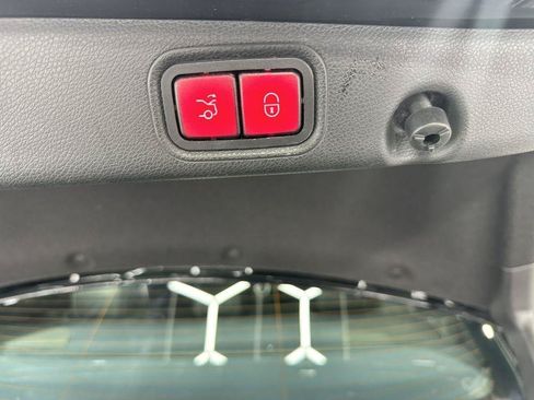 Used 2019 Mercedes-Benz E 300 4MATIC w/ Driver Assistance Package image 46