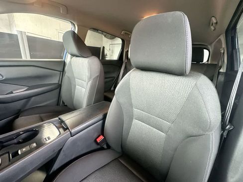 Used 2025 Nissan Rogue SV FWD image 14