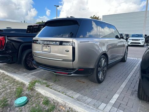 Used 2023 Land Rover Range Rover Long Wheelbase SE AWD/4WD image 5