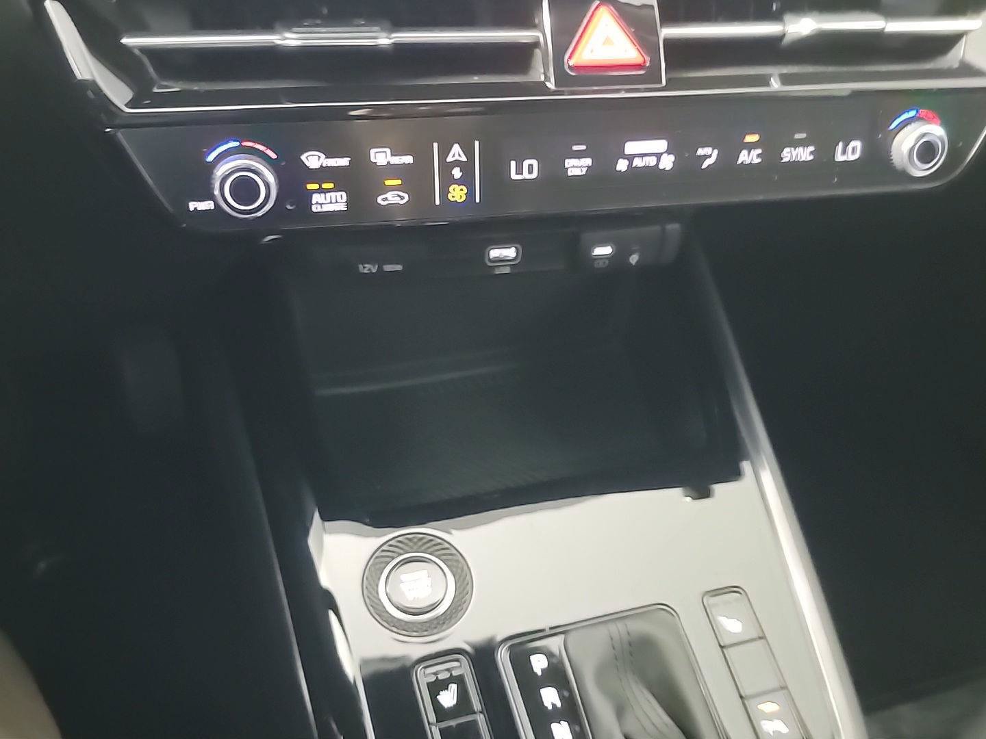 Certified 2024 Kia Niro EX FWD image 26