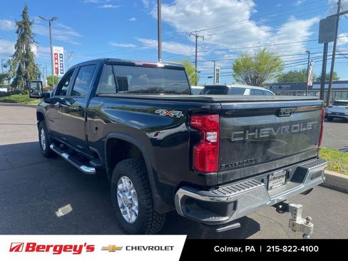 Used 2022 Chevrolet Silverado 2500 LT w/ Convenience Package image 7