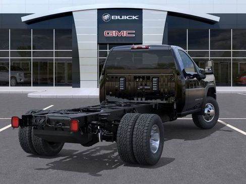 New 2026 GMC Sierra 3500 Pro w/ Convenience Package image 4