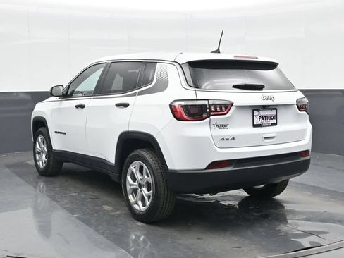 Used 2025 Jeep Compass Sport w/ Mopar Graphics Package AWD/4WD image 2