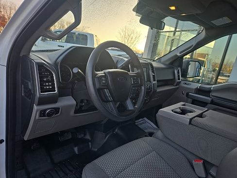 Used 2015 Ford F150 XLT image 37