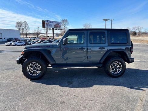 Used 2025 Jeep Wrangler Unlimited Rubicon w/ Convenience Group image 2