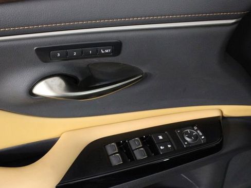 Used 2024 Lexus ES 350 w/ Premium Package FWD image 35