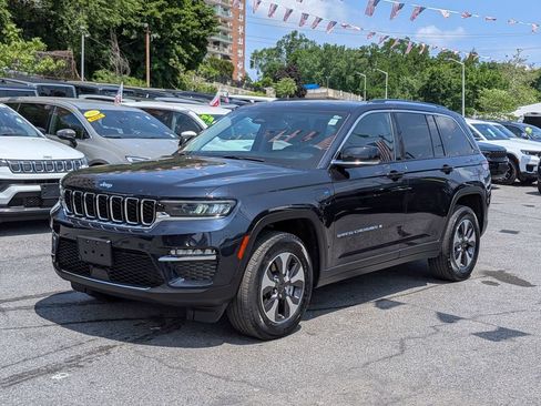 Used 2023 Jeep Grand Cherokee 4WD 4xe image 1