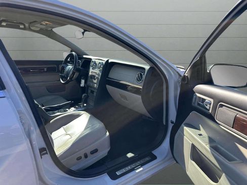 Used 2009 Lincoln MKZ image 18