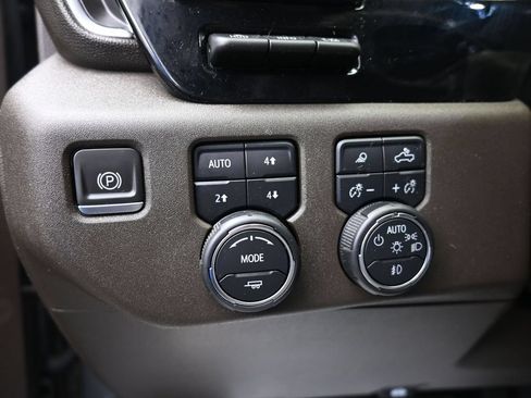 Used 2024 Chevrolet Silverado 1500 LTZ w/ Technology Package AWD/4WD image 40